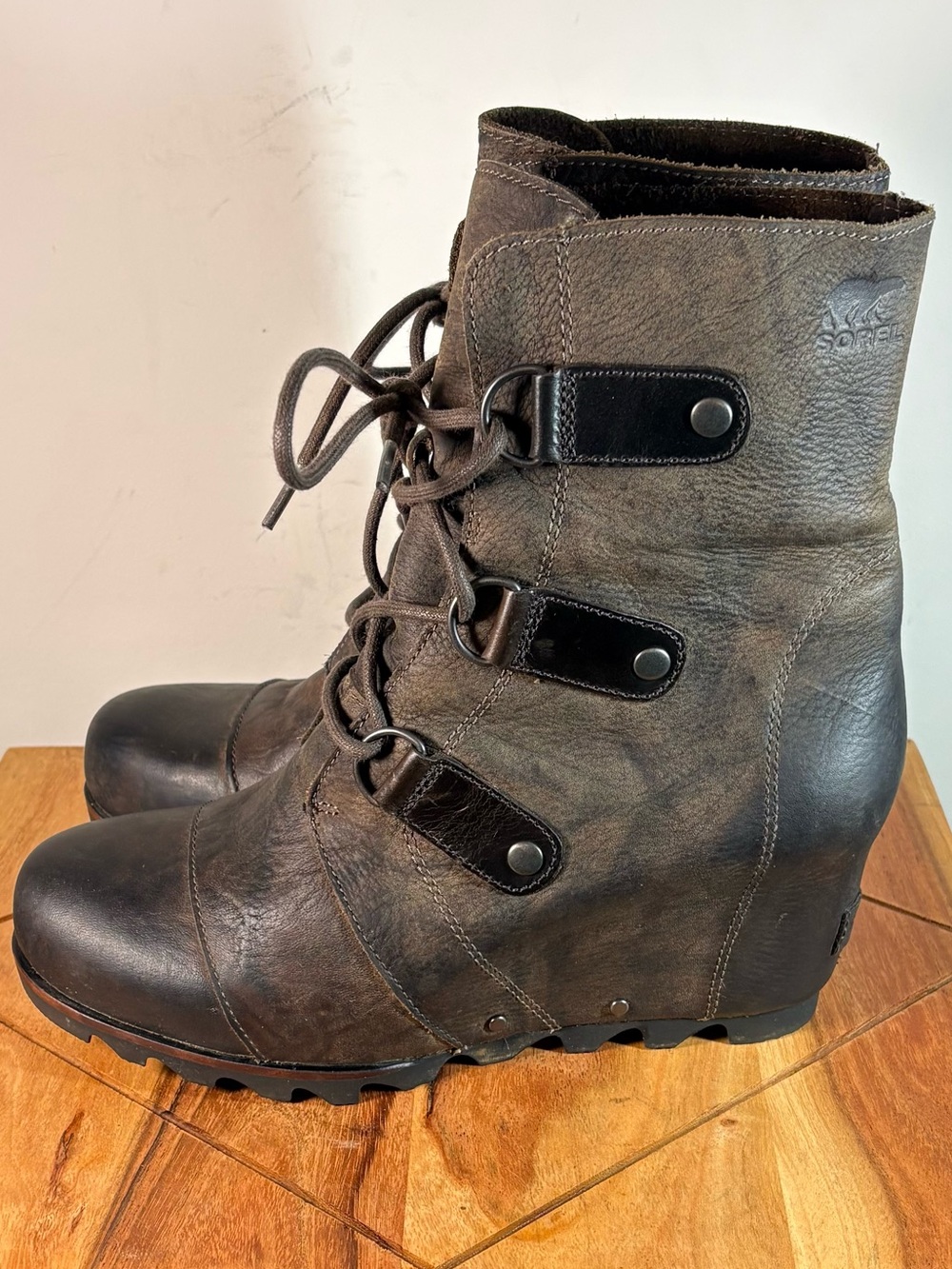 Sorel Brown Lace-Up Leather Boots